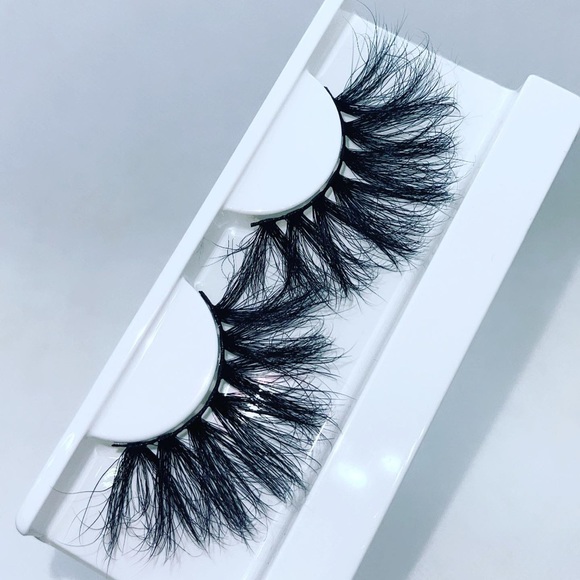 BRIDEZILLA - Picture 4 of 4